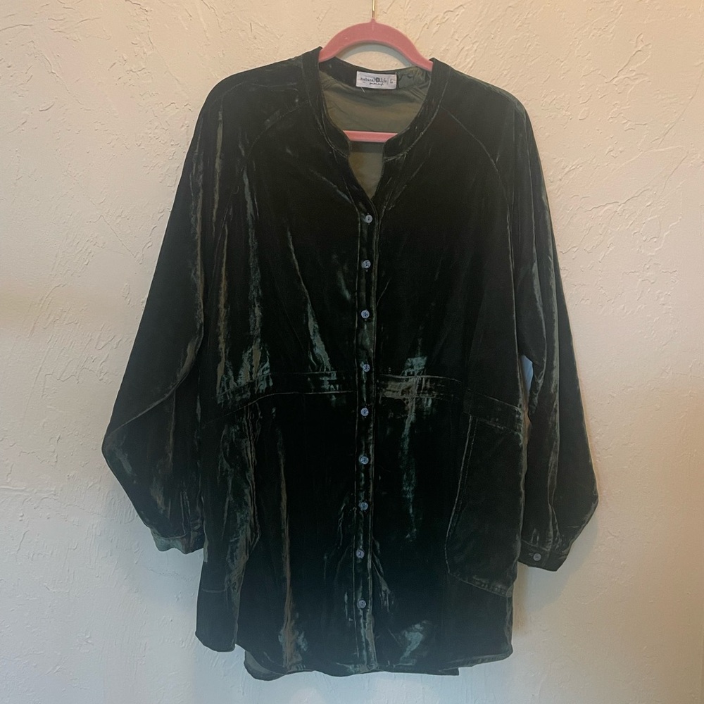 NATURAL LIFE Emerald Green Velvet Button-Front Blouse - Picture 1 of 6